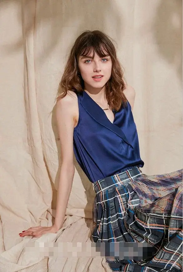 Women Tops 2021 Summer New Solid Color Glossy Silk V-neck Sleeveless Vest