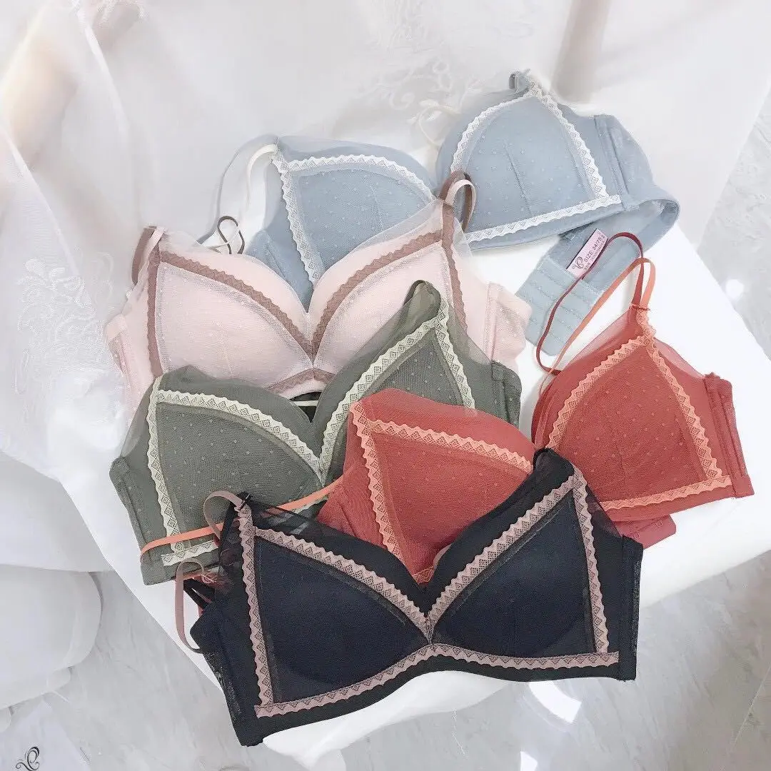 

Elegant temperament girl lace without steel ring soft and comfortable cross beautiful back bra set