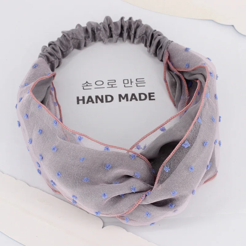 

Женская двухслойная повязка на голову с вышивкой в горошек