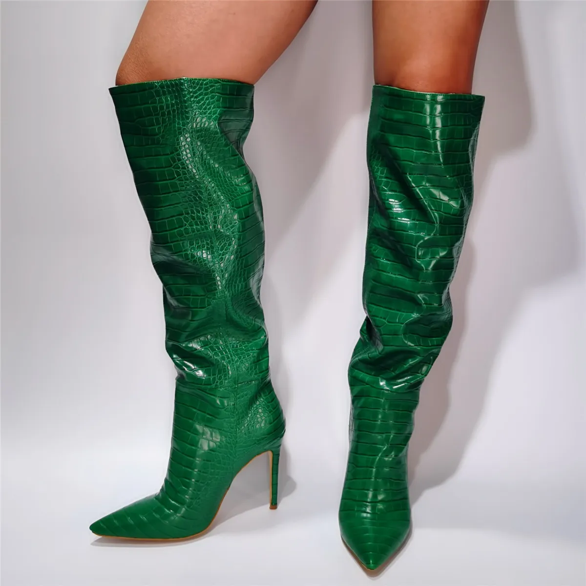 Сапоги женские из крокодиловой кожи на высоком каблуке зеленые размер 47 45
