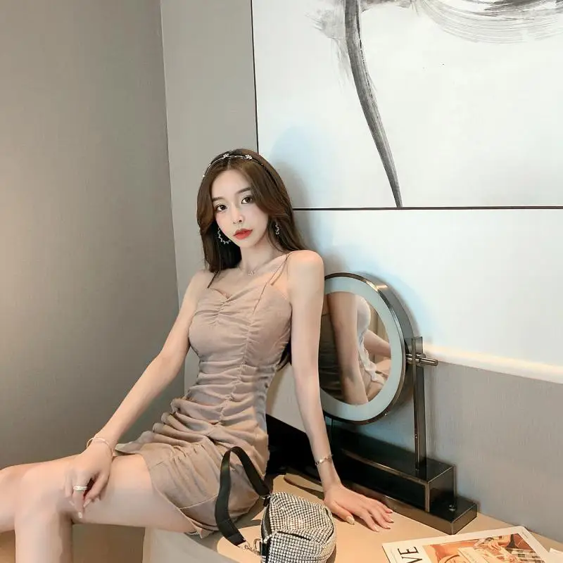 

2021 New Spring Women's Dress with Drawstring and Thin Buttocks Party Dress Summer Women Pleated Slim Waist Dress