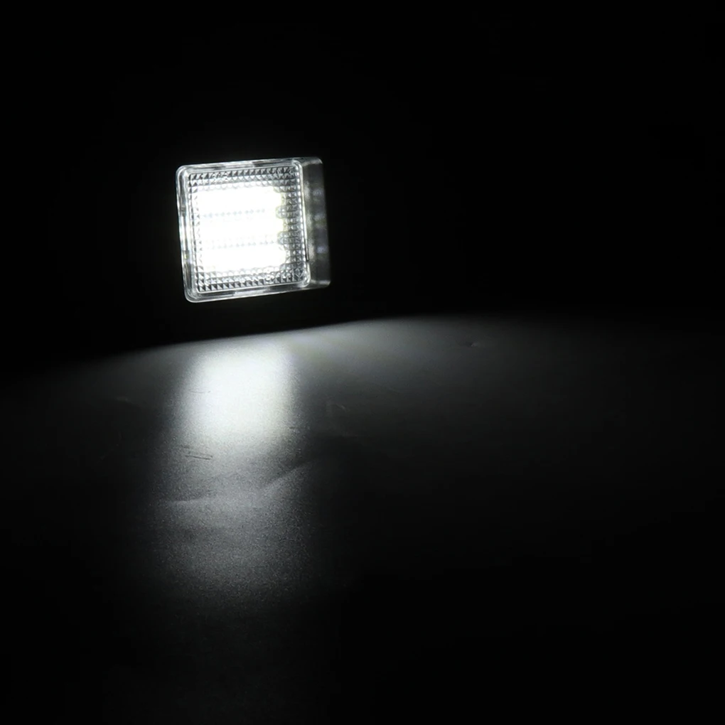 

Replacement 1 Pair License Plate Lamp 18 LED Beads Rear Left Right Light