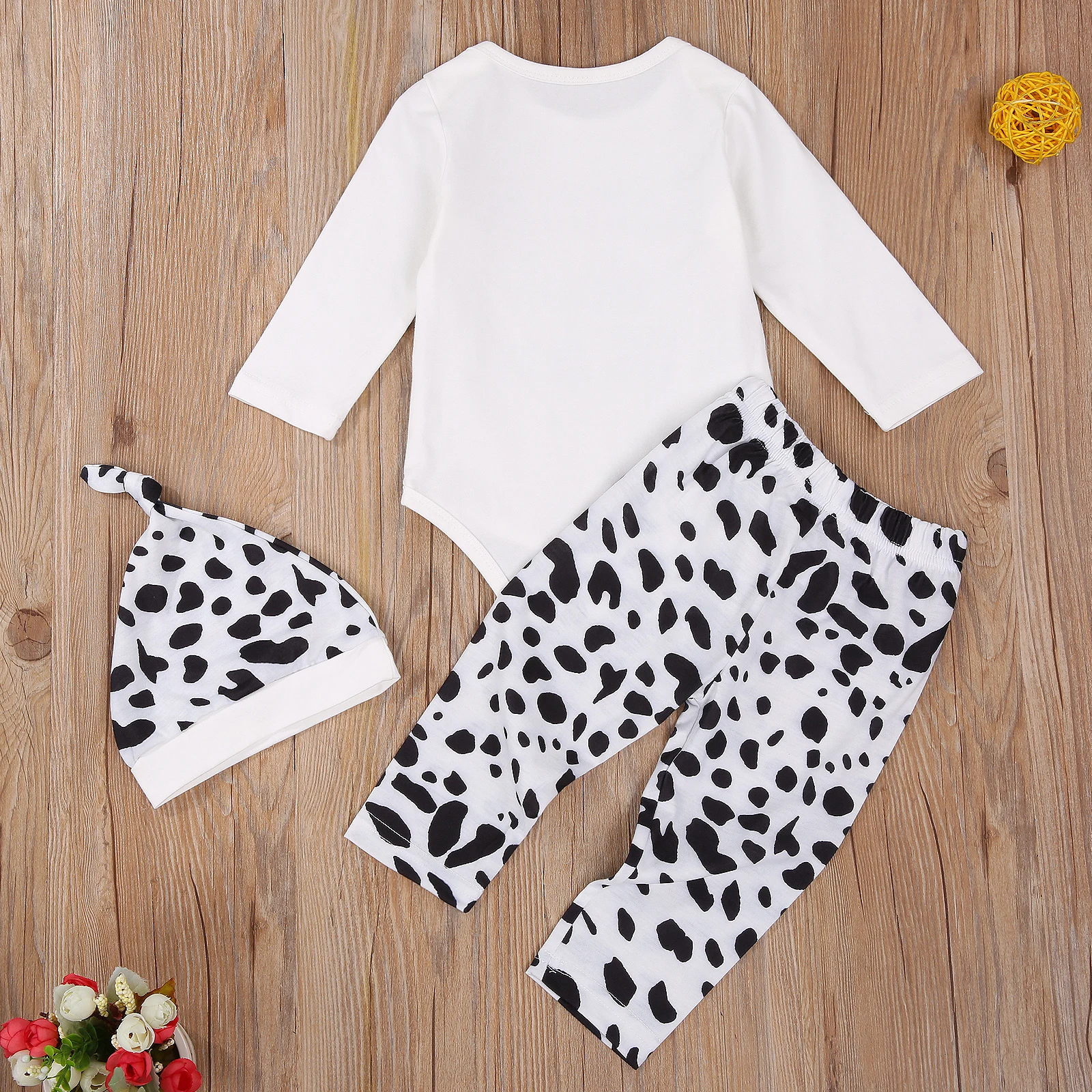 

2020 Fall Spring Toddler Baby Girls Boys Clothing Set Infant Striped Long Sleeve Bodysuit + Cow Print Pants + Hat 0-18M Outfits