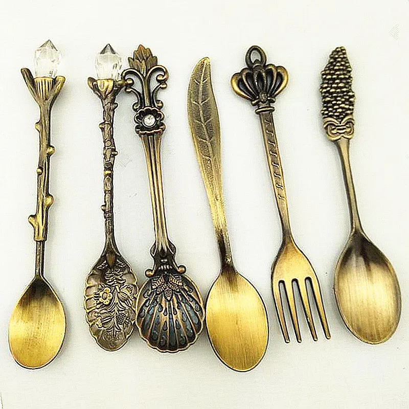 

6pcs/Set Coffee Spoon Retro European Palace Tableware Fruit Cake Fork Pomegranate Flower Minor Gold Silver Bronze Dessert Spoons