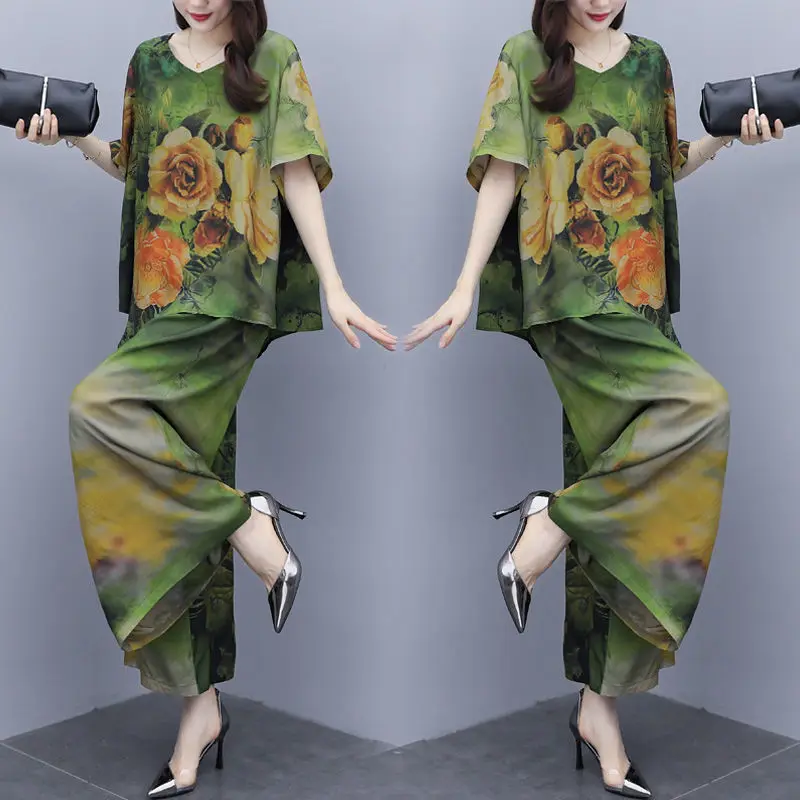 Костюм женский из двух предметов зеленый костюм вискозы с принтом топ круглым