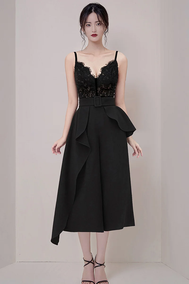 

Dress summer 2020 new female Korean goddess word shoulder lace lace slim bag hip mid-length skirt