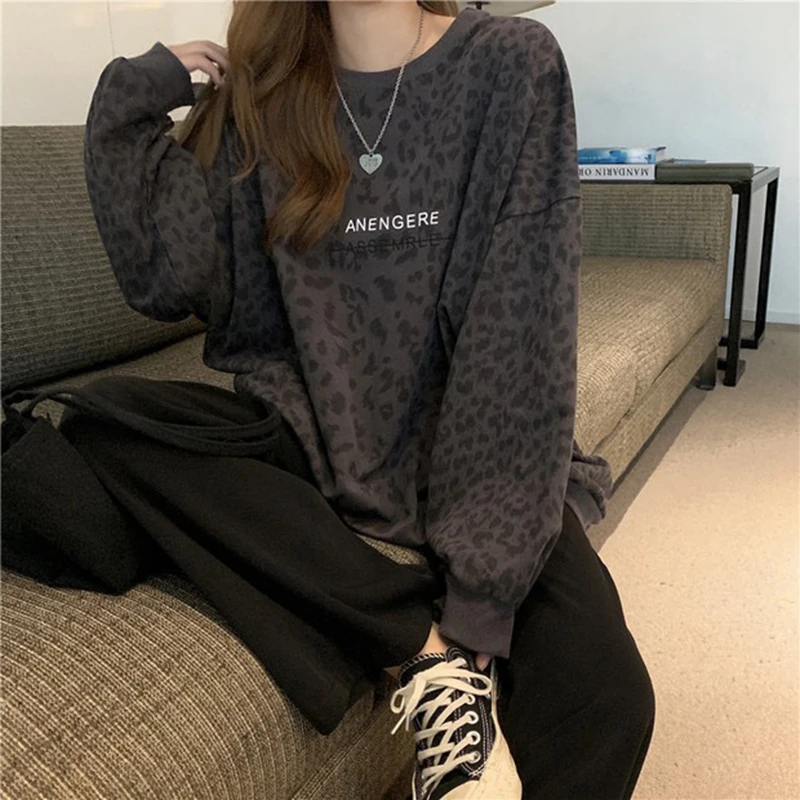 

XZ403 2021 New style loose large size super fire capless leopard print letters long-sleeved Sweatshirts