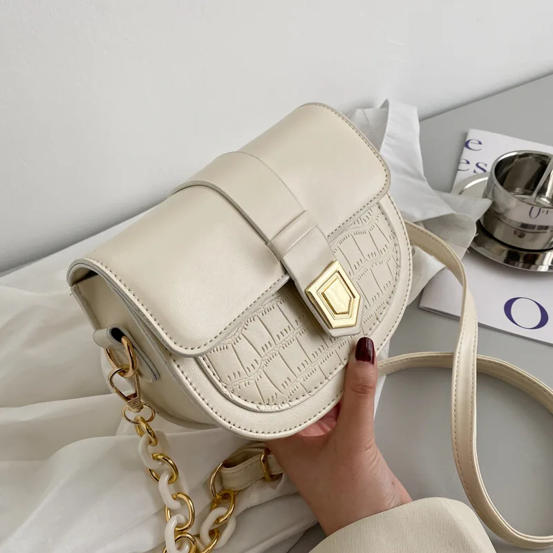 

Women Vintage Chain Shoulder Armpit Bag 2021 New Stone Grain Design Small Saddle Bag Casual High-Quality Crossbody Bag Bolsas