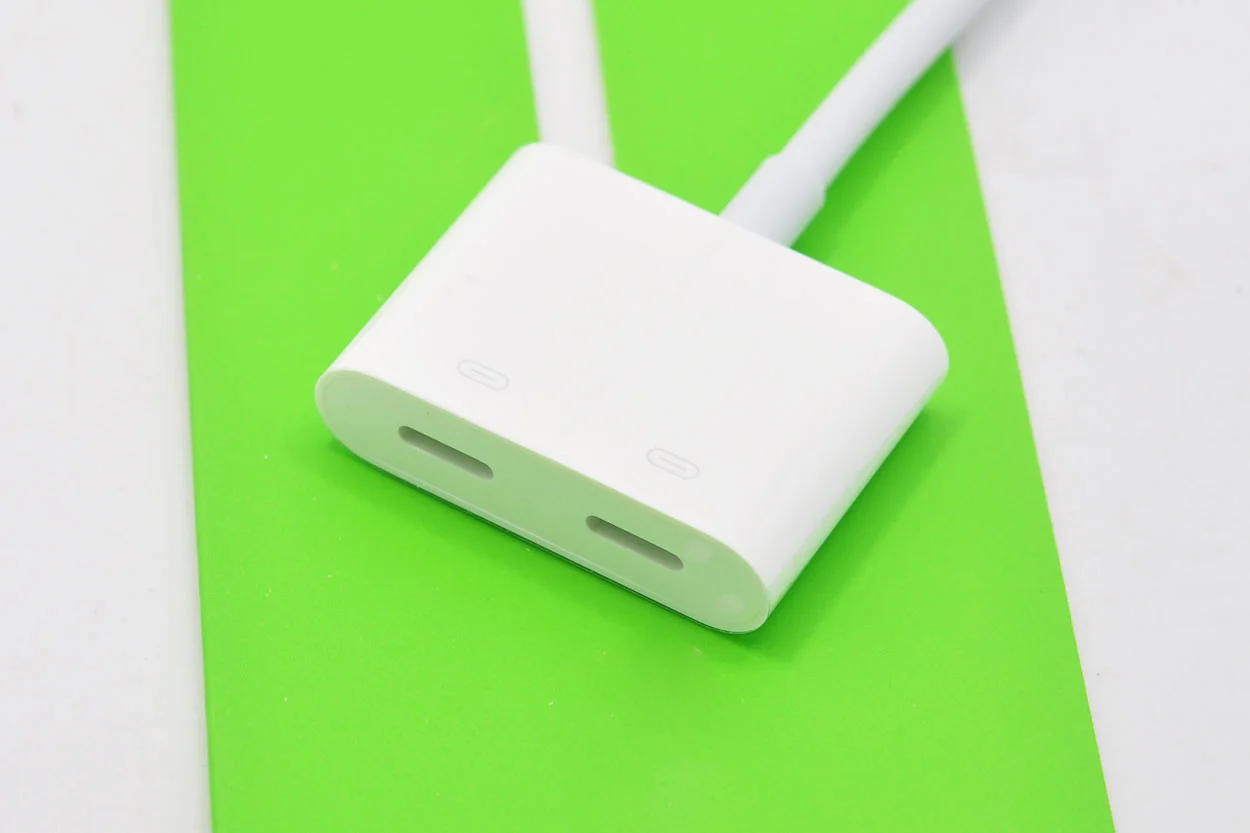 Используется/для Belkin Lightning аудио + зарядка Rockstar F8J198dsWHT и прослушивание музыки