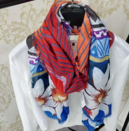 Светло-фиолетовый Испанский Модный женский шарф DESIGUAL - Цвет: Светло-фиолетовый