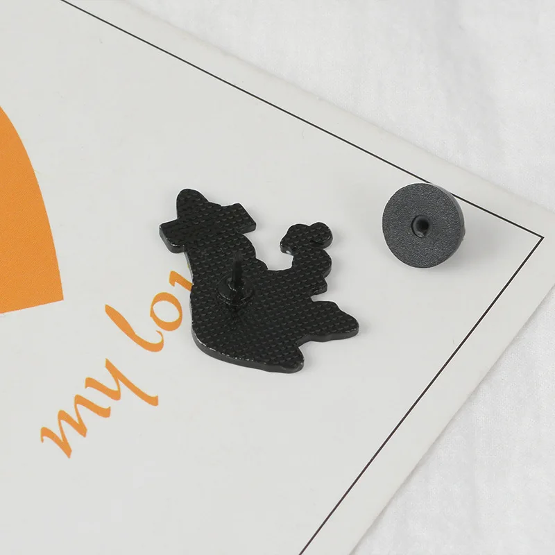 Мультяшный персонаж губка ребенок карандаш дом в форме ананаса сыра птица эмаль