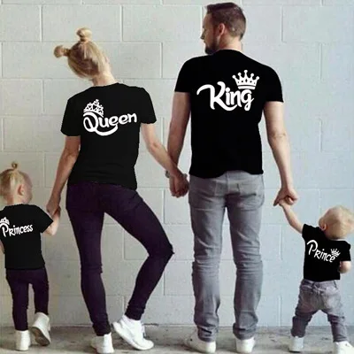 

Couple Tee Top Family Matching Outfits KING QUEEN PRINCE PRINCESS Print Family Funny Looking Tshirt O-neck Short Sleeve