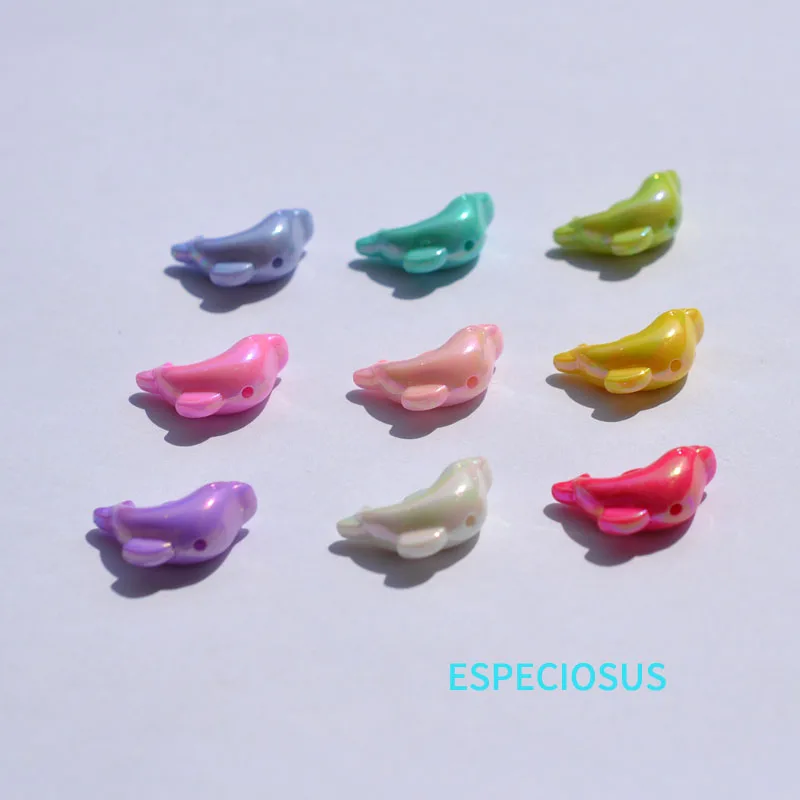 Разноцветные акриловые бусины в виде дельфина для изготовления браслетов