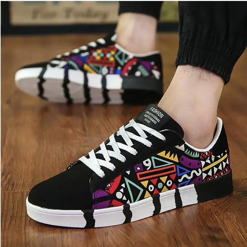 

Spring New Brand Mens Casual Sneaker Canvas Shoes Outdoor Walking Breathable Canvas Print Trainers Shoes 2021 New