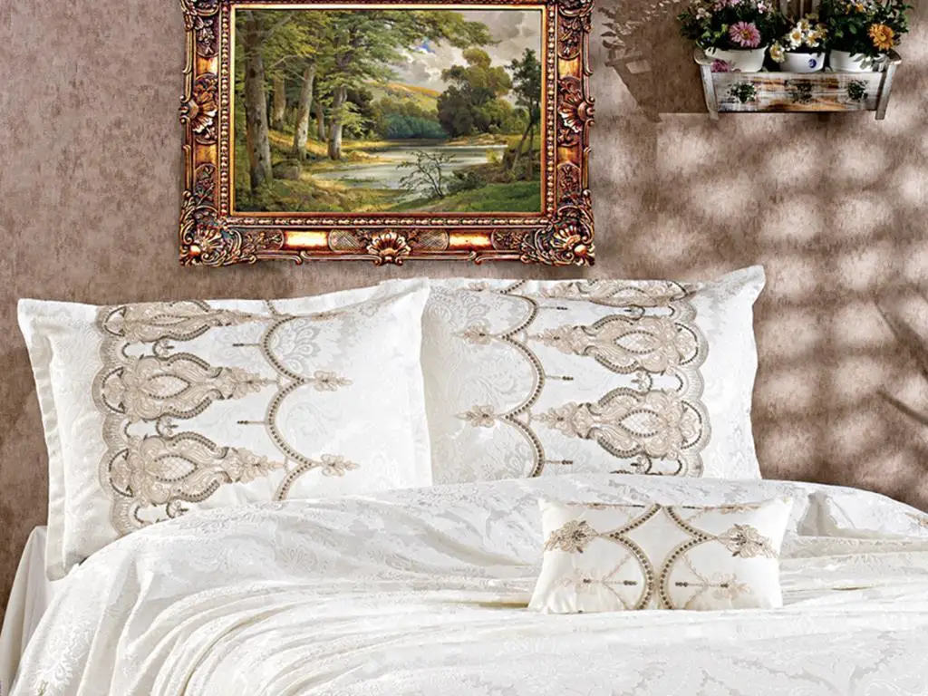 

Ezel Double Bed Cover Set Ecru Golden