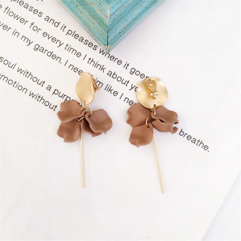 Brown clip Красивые металлические плетеные дисковые милые супер сказочные цветочные лепестки с длинной палкой серьги для женщин ювелирные изделия - Окраска металла: Brown clip