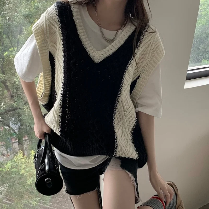 

V-neck Knitted Waistcoat Women's Spring And Autumn 2021 New Loose Sleeveless Sweater Vest Folding Waistcoat