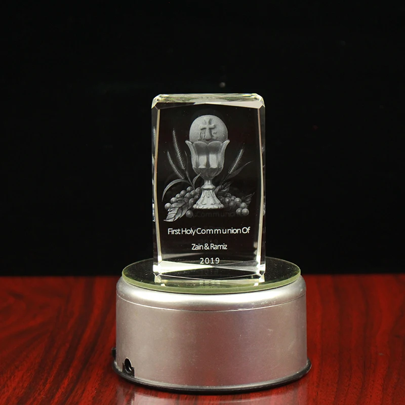 

Memorable 3D laser Holy Grail Grap Crystal Cube Miniature with LED light Boy Girl First Holy Communion Souvenir Gifts