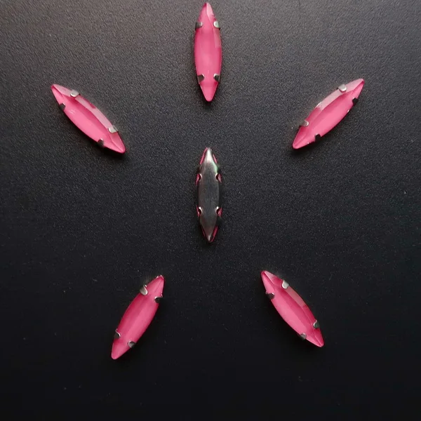 A24 Incarnadine pink Серебряная цепь коготь настройки 50 шт./упак. 4*15 мм желейные конфеты стекло с украшением в виде кристаллов Наветт Маркиза Форма пришить стразы кристаллы одежды «сделай сам» - Цвет: A24 Incarnadine pink