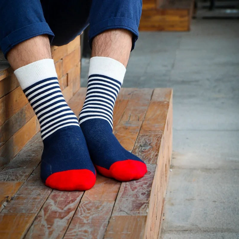 

2021 Brand new Men Fashion colorful compression socks cool combed cotton skateboard socks men Hip Hop Happy socks men dress sock