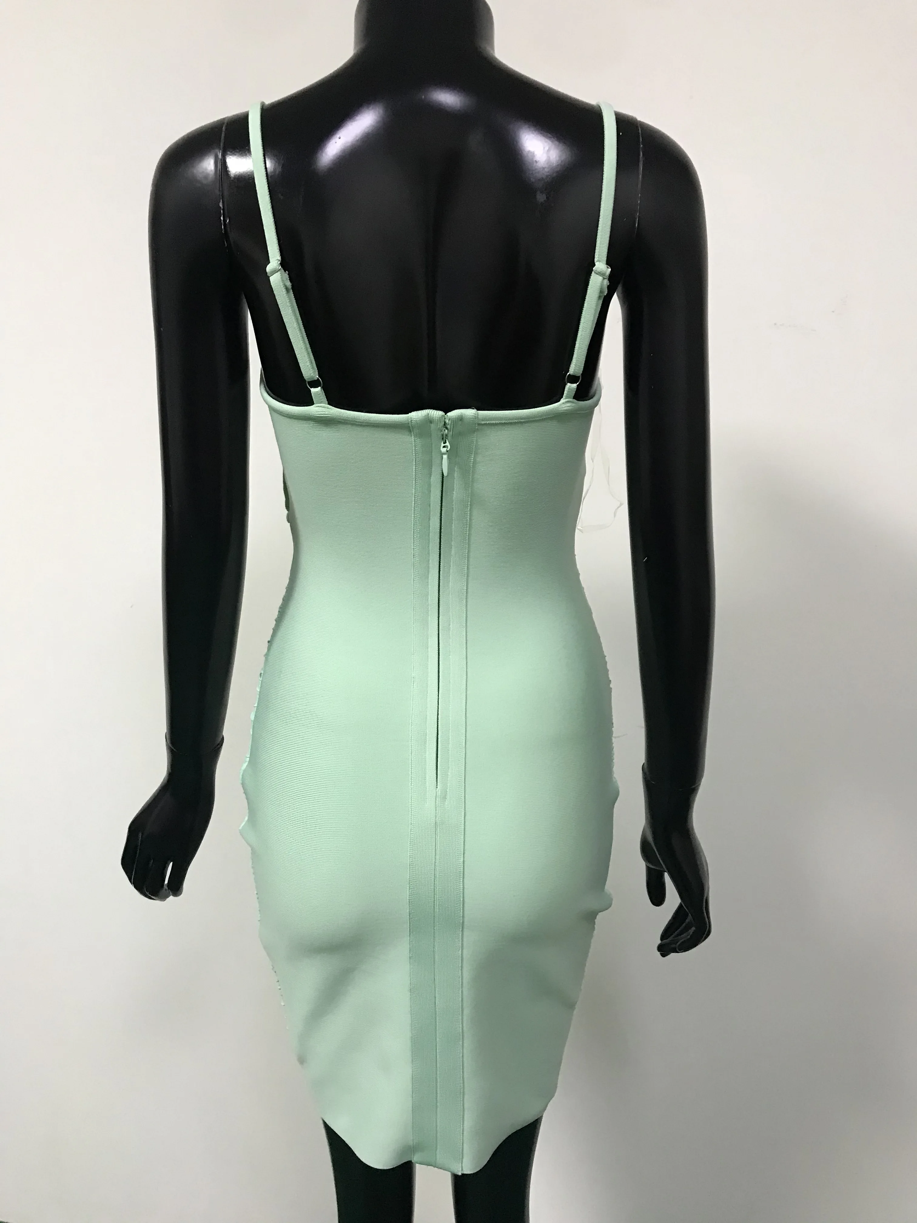 Женское облегающее платье элегантное вечернее мятно зеленого цвета с открытой