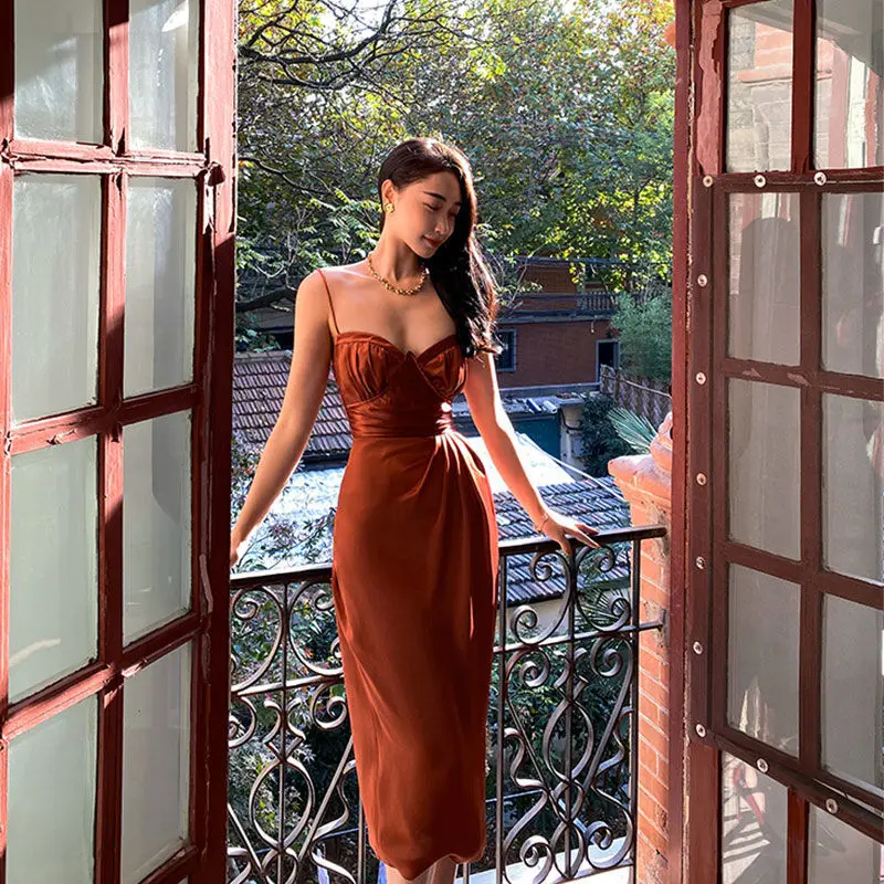 

Sexy Long Dresses Satin Camisole V-neck Sleeveless Backless Solid Bandage Party Summer Dress Bodycon Elegant 2021 Y722