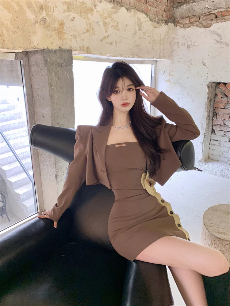 Hot Girl Suit Goddess Temperament Niche Irregular Design Coffee Color Tube Top Dress Short Autumn Coat Rac | Женская одежда