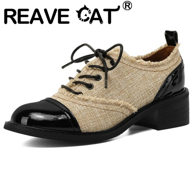 

Женские джинсовые туфли REAVE CAT, весенние туфли-лодочки из лакированной кожи с круглым носком, повседневные туфли на шнуровке, на квадратном в...