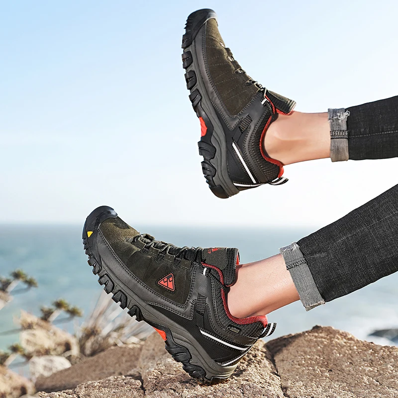 New Suede Leather Men Hiking Shoes Low top Non-slip Outdoor Sports Male Shoes Trekking Sneakers Worker Toe Safety Men's Sneakers