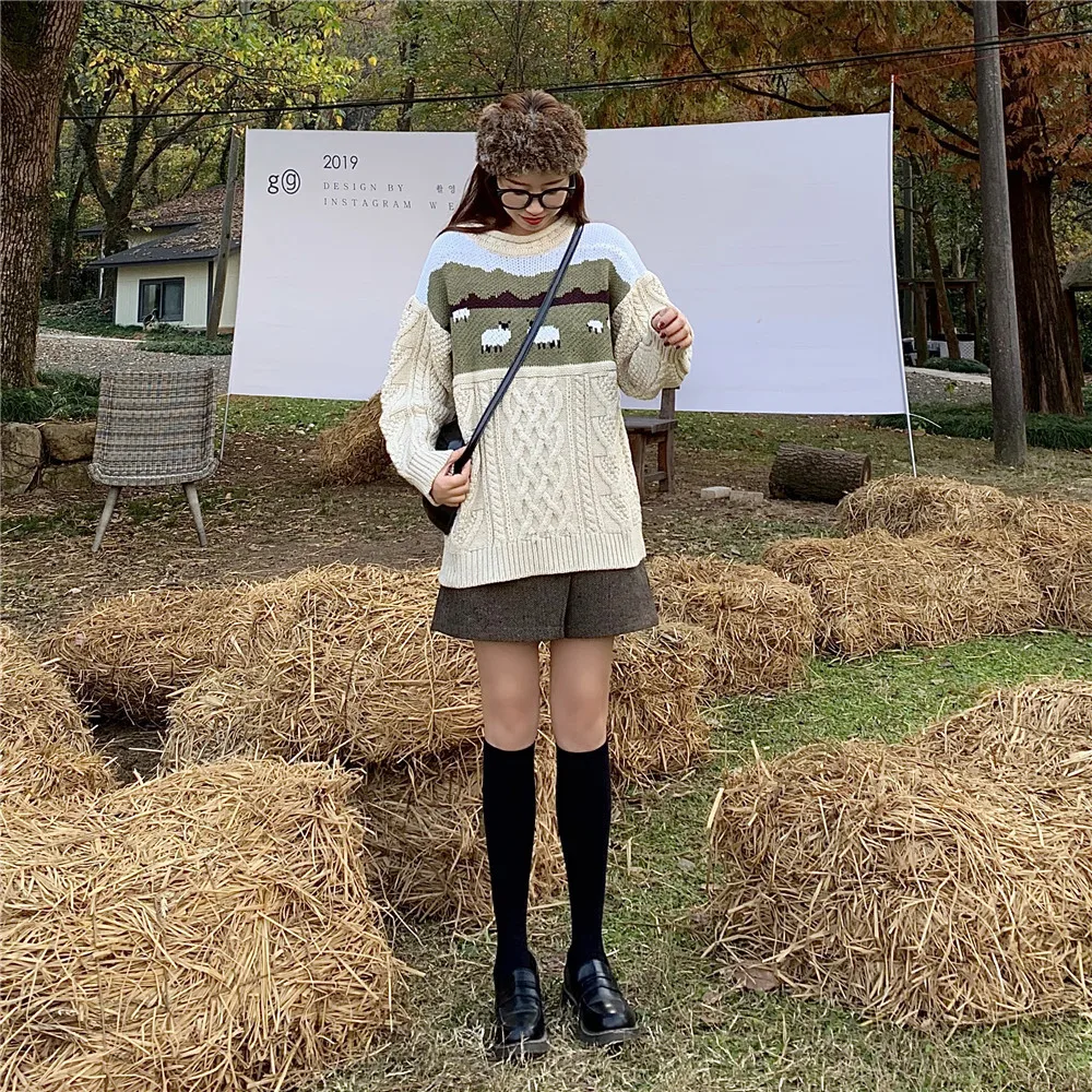 

2020 new Fashion knitted Twist Crew neck Korean sweater women Loose Leisure Stitching Cartoon sheep Long sleeve Pullover tops