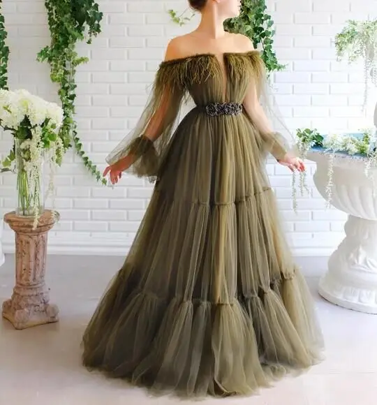 

2021 Long Tulle Feather Prom Dresses Long Sleeves Off Shoulder Formal Evening Party Ball Gown Robe De Soiree