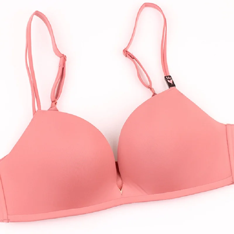 

New ladies glossy one-piece bra, letter metal , fashionable sexy and comfortable underwear, thin cup, no underwire bra