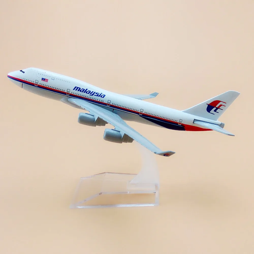 

16cm Air Malaysia B747 Boeing 747-400 Airways Airlines Metal Alloy Airplane Model Plane Diecast Aircraft