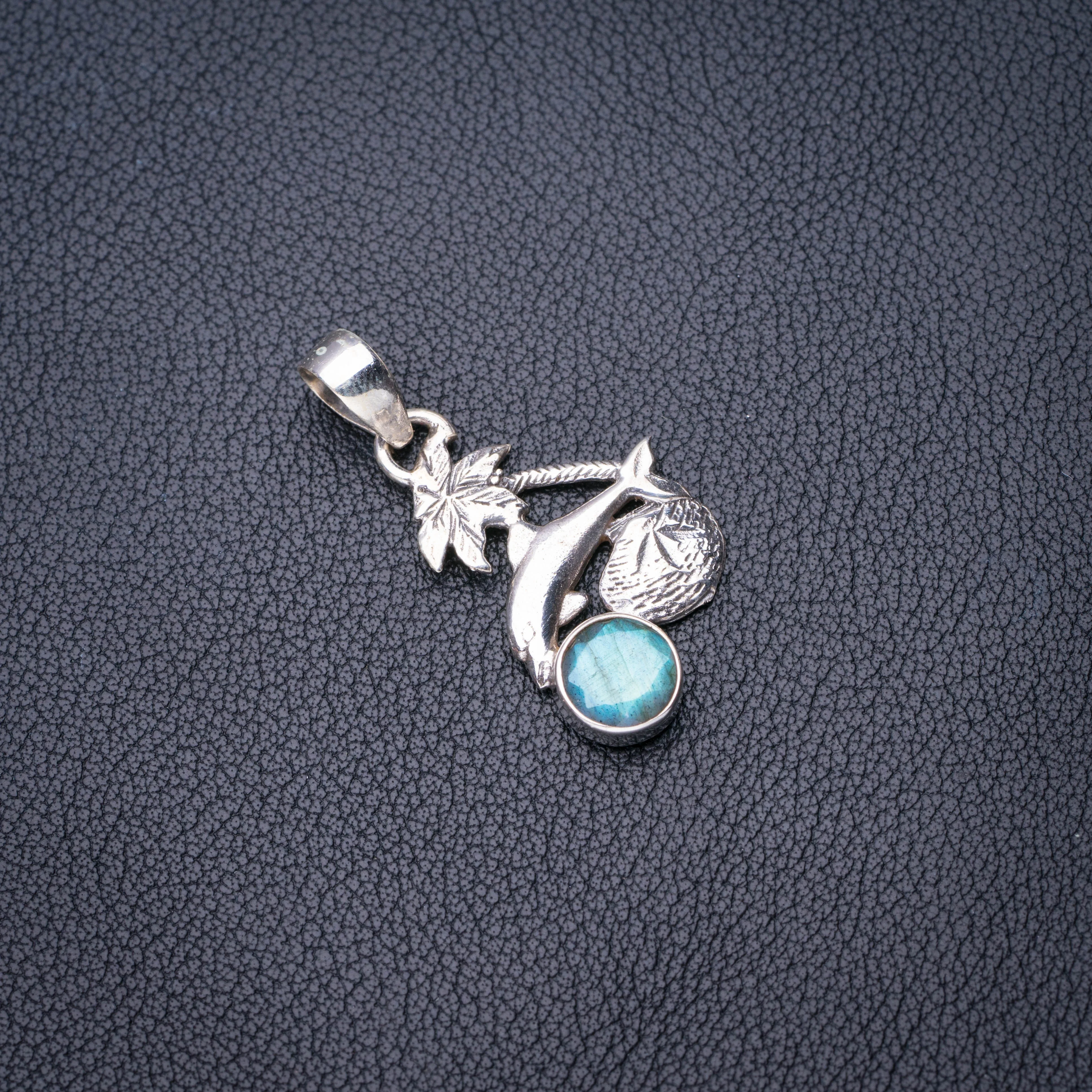 

StarGems Природный синий огонь Лабрадорит Дельфин Ручной работы 925 пробы серебряный кулон 1,5 "E3770