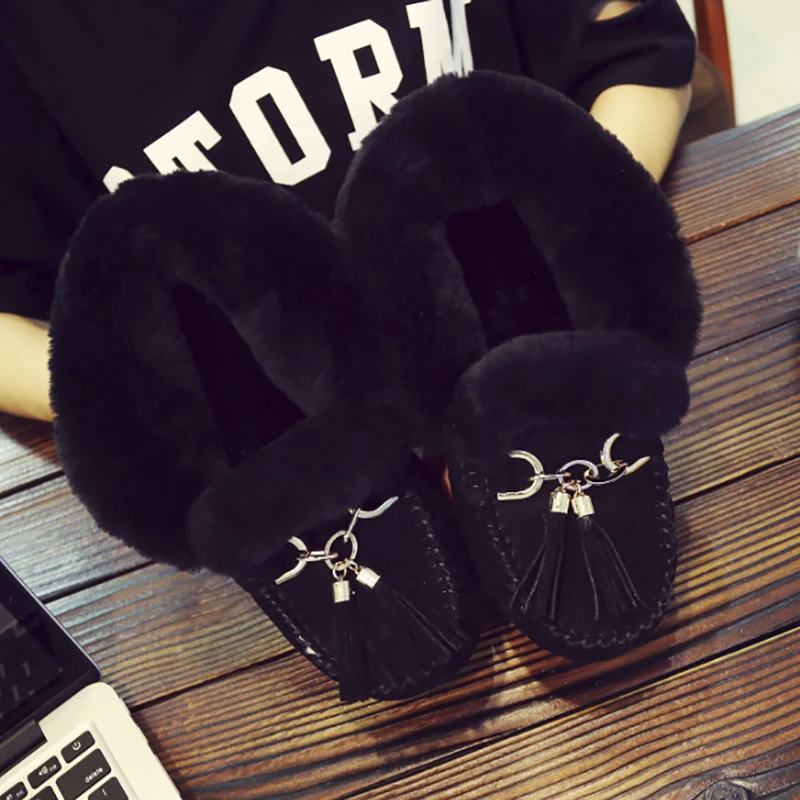 

Женские мокасины из натуральной кожи, на плоской подошве, с кисточками