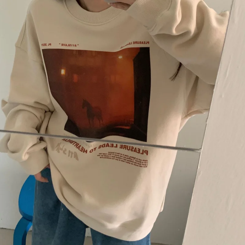 

Dusk Horse Sweater round Neck Loose High