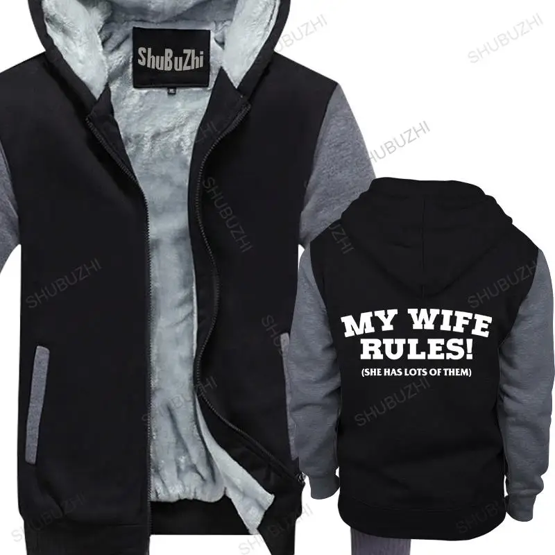 

Hoodies & Sweatshirts