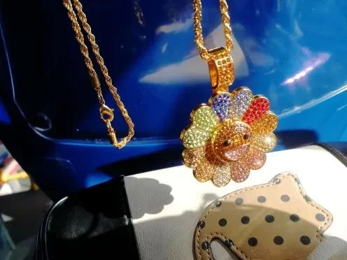 

Petal Smiley Sun Flower Sunflower Flower Colorful Hip Hop Rotatable Necklace