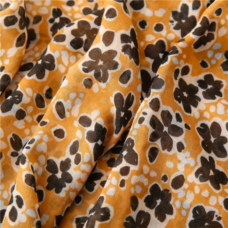 

2020 New Women cotton thin Scarf flower print Hijab soft Shawls and Wraps Bohemia Female Foulard pashmina Bandana Headscarf