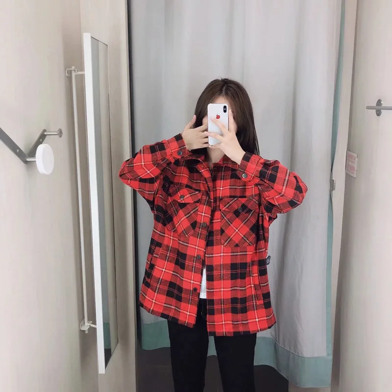 Куртка-рубашка женская в клетку свободная куртка стиле оверсайз с лацканами и