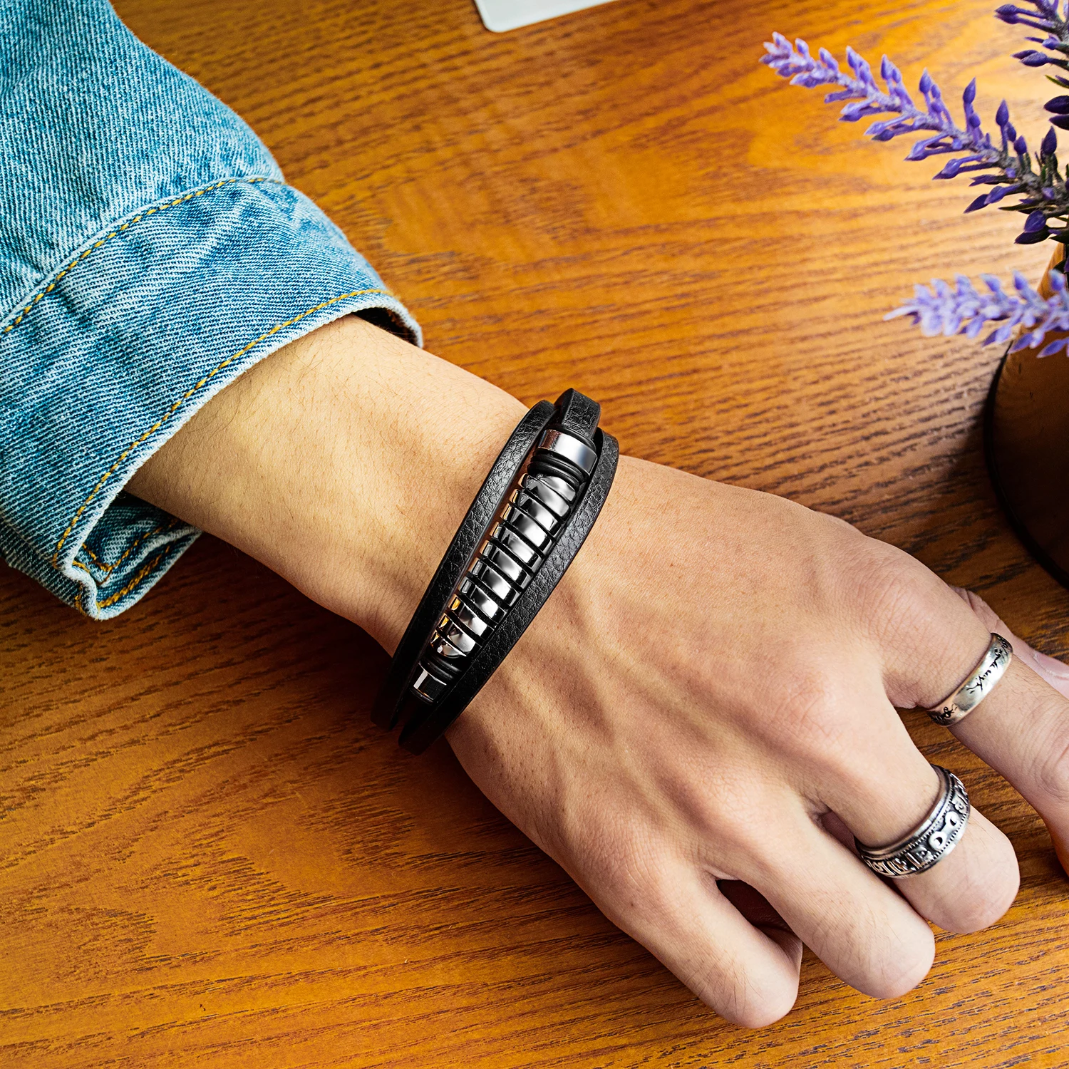 

V.YA Stainless Steel Bracelet Fashionable Titanium Steel Leather Bracelets Simple Jewelry Bangle For Men accessories Birthday