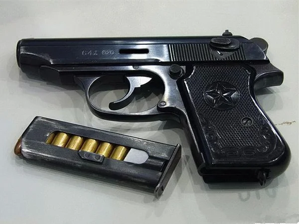Ручной пистолет и пули тип 64 Colt для пустыни налет домашний | Таблички и знаки -1005002780728602