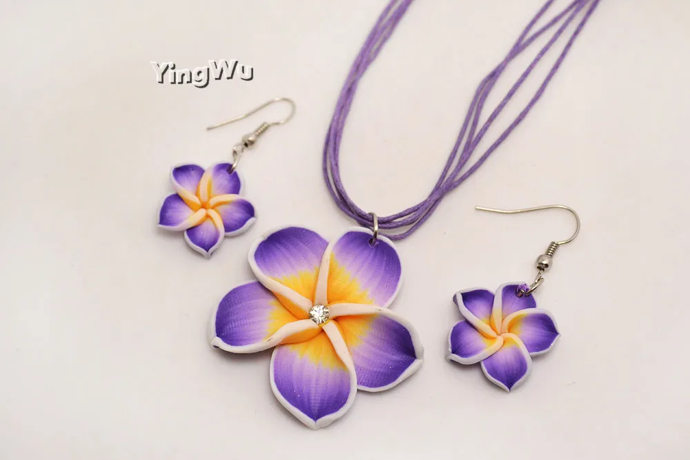 Yingwu случайно отправляет цветной набор из полимерной глины цветочные серьги