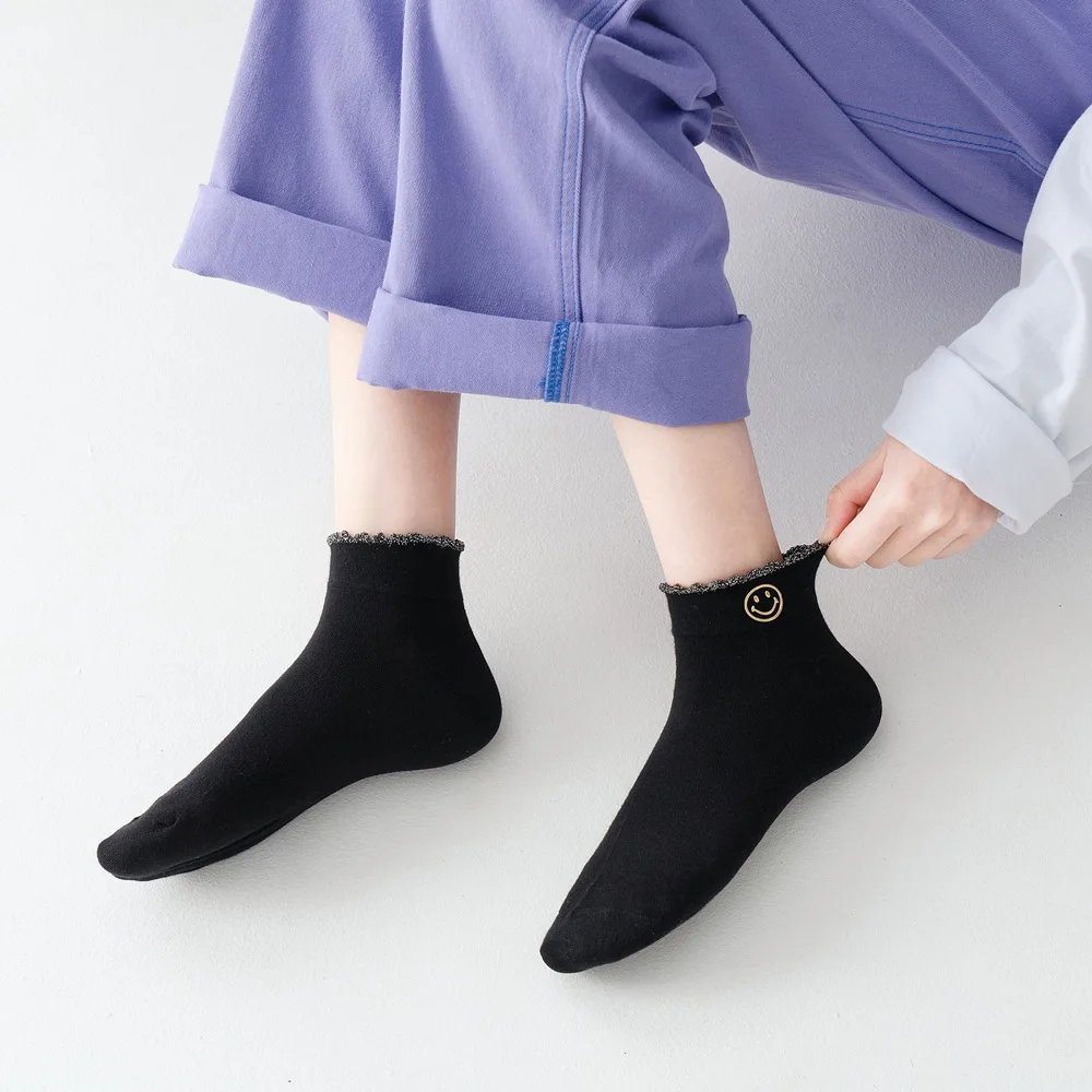 

High quality Socks women spring and summer women's socks new smile face hot stamping Korean cartoon Japanese girl college style