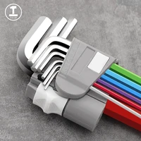 Набор шестигранных ключей. Разные цвета, по видимому, нужны для того, чтобы не перепутать размеры.#1