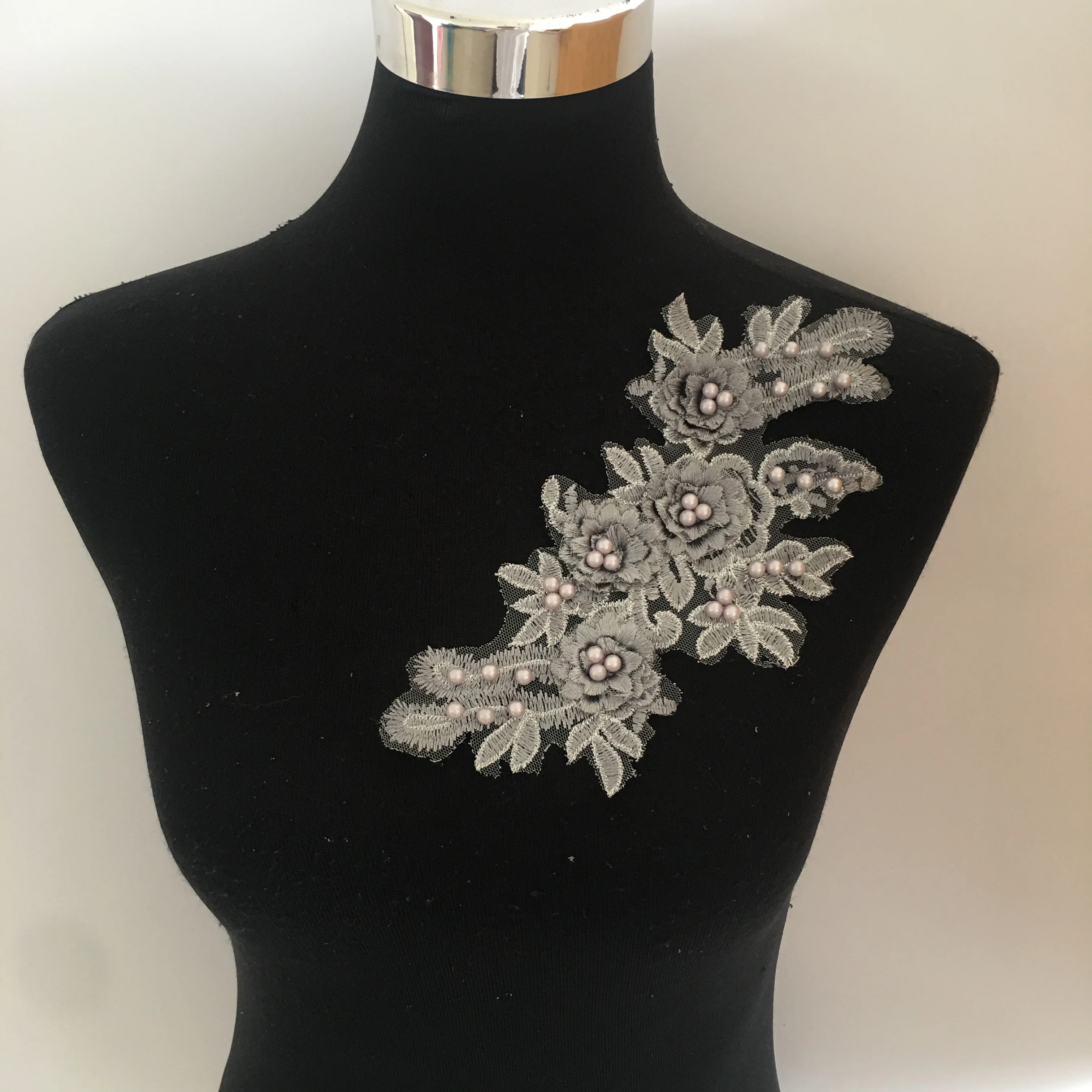 Серебряная ткань 3D трехмерное цветочное украшение ABC жемчужная аппликация для