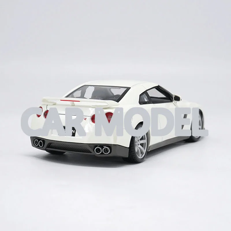 1:18 Масштаб сплава игрушечных транспортных средств GTR R35 спортивный автомобиль модель детских игрушечных автомобилей авторизованный игрушки для детей