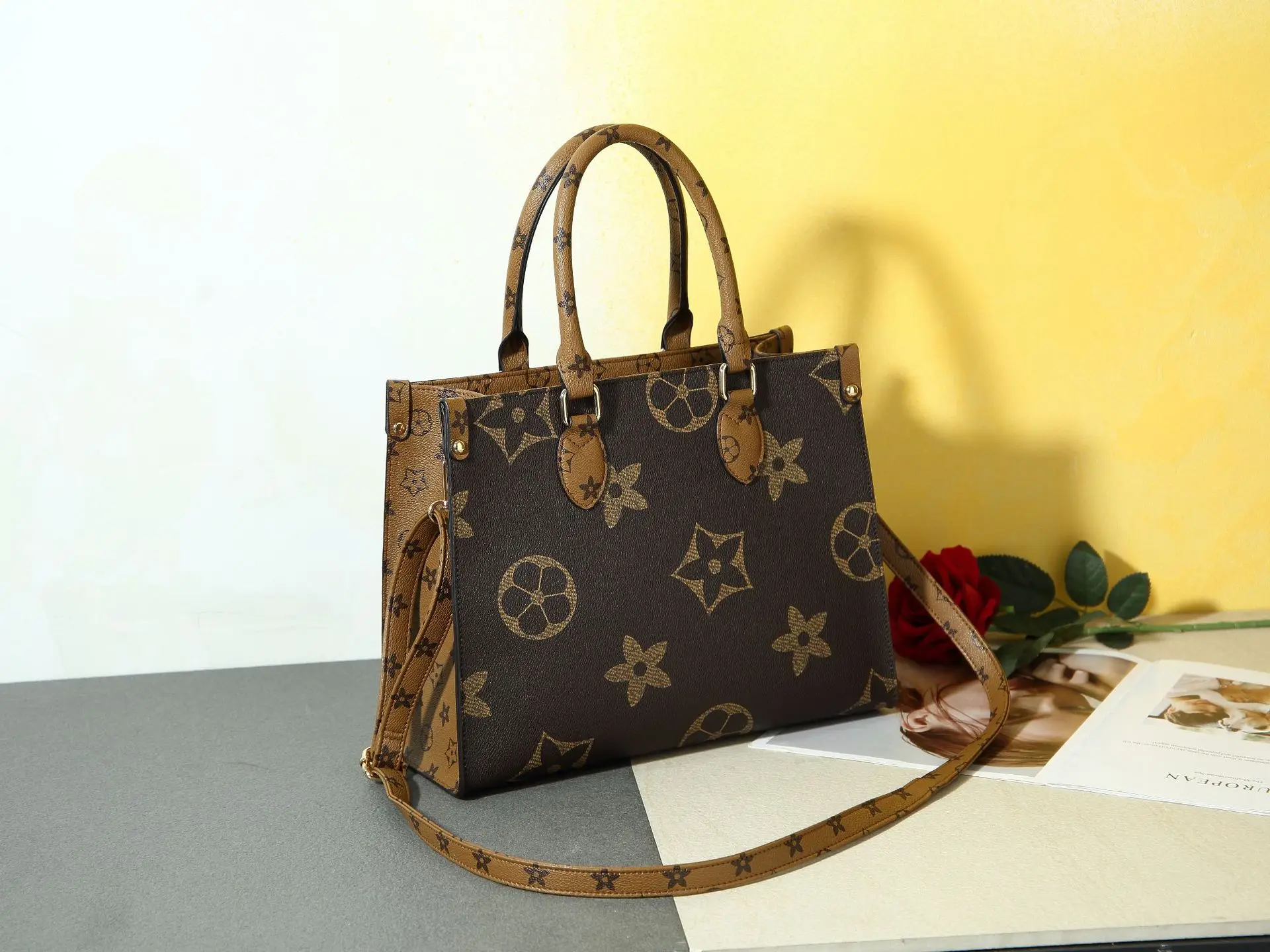 

Luxury designer this year's fashion new style embossed L presbyopia leather ladies handbag shoulder bag messenger bag senior