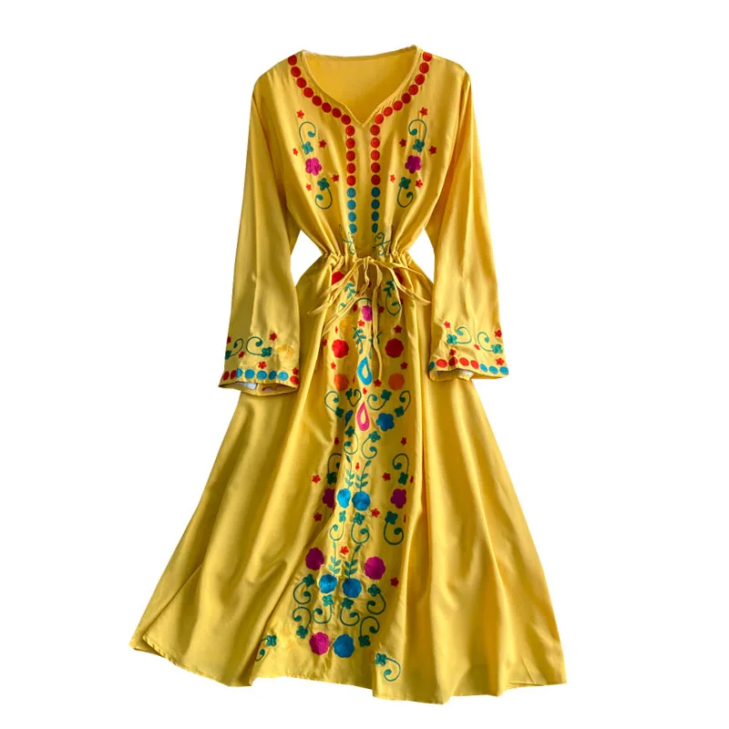 

2021 spring women's travel photo holiday style long dress with retro ethnic style embroidery lace up waist slim dress