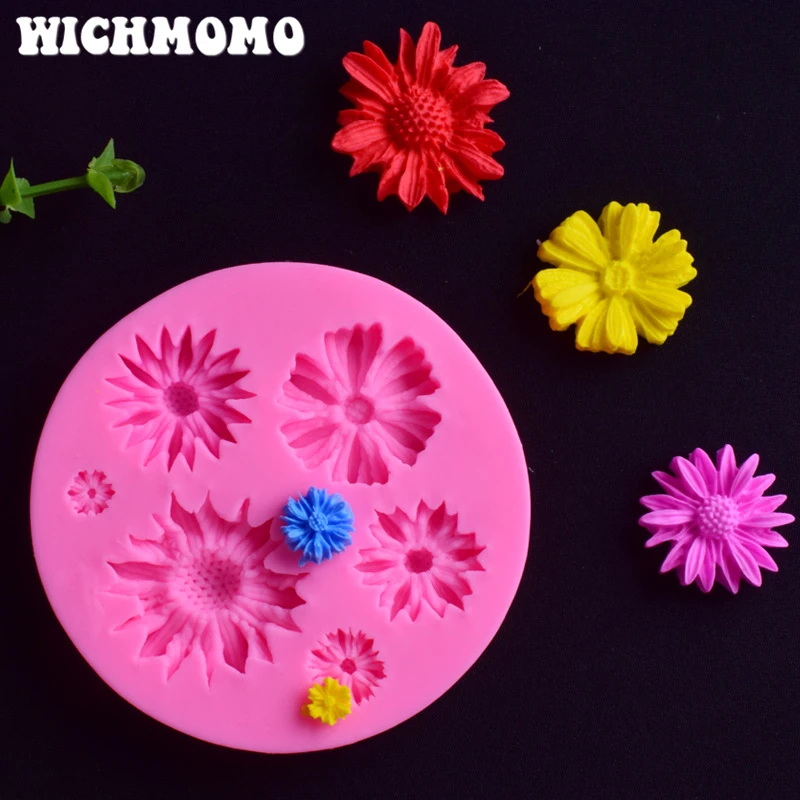 

2021 1PCS Chrysanthemum Charms Pendant Craft DIY UV Resin Liquid Silicone Molds for Earring Necklace Decorations Making Jewelry